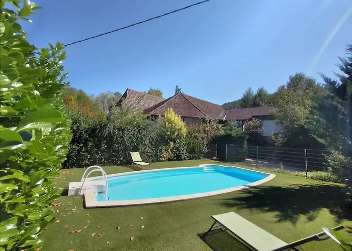 Ancienne Grange Rehabilitee Et Grangette Avec Piscine Et Jardin Holiday home *