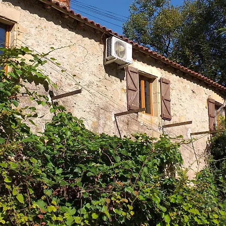 Nyaraló Ancienne Grange Rehabilitee Et Grangette Avec Piscine Et Jardin Faycelles
